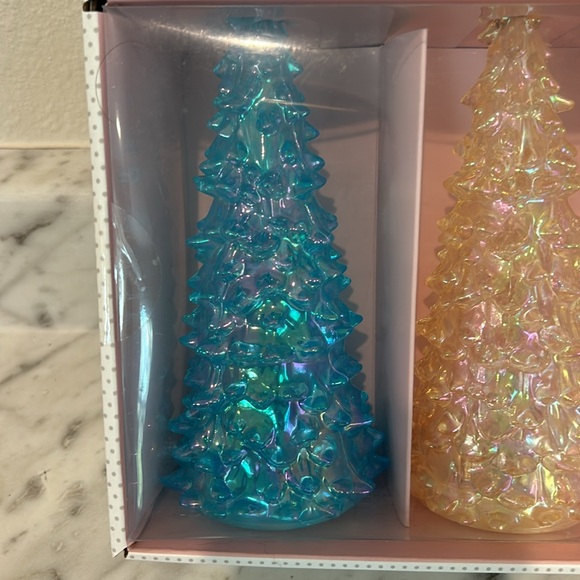Cupcakes & Cashmere Pastel LIGHT UP Led Christmas Trees 7" - Picture 2 of 6